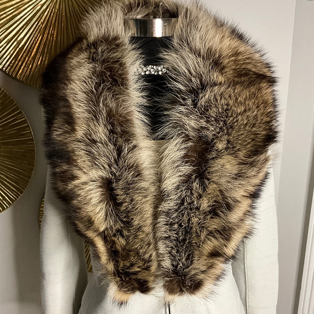*GiORGIO ARMANI Jacket with Raccoon Fur Collar*